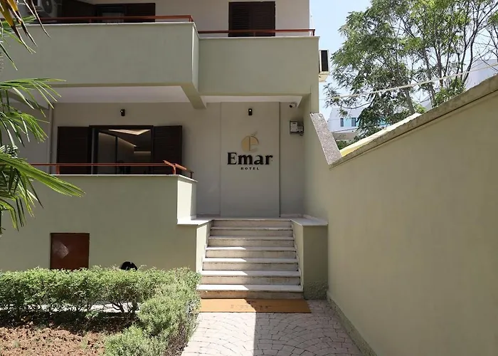 Emar Hotel 3*