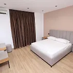 Emar Tirana