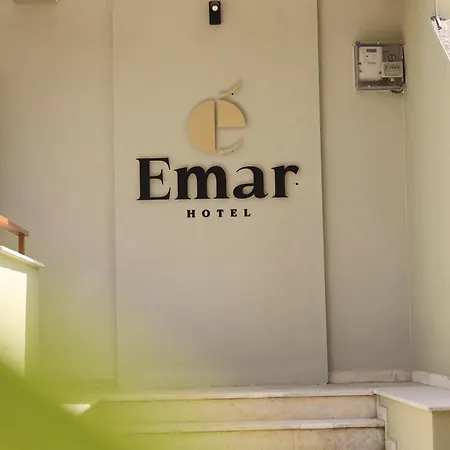 Emar ホテル
